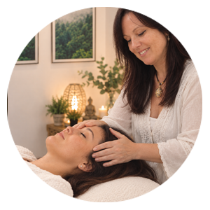 image me pr&eacute;sentant avec mes techniques th&eacute;rapeutiques et mon nom Claudine LUQUE naturopathe et praticienne Bye bye allergies